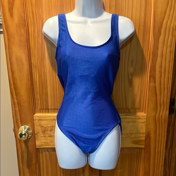 Jantzen Other - Jantzen Blue Ribbed Swimsuit Size 12